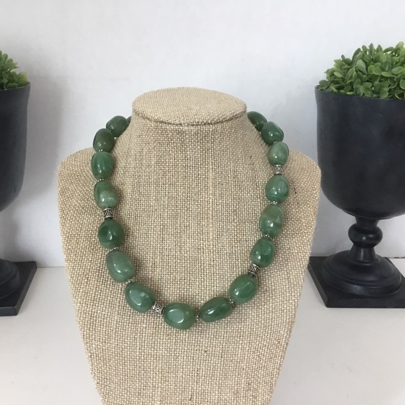 Green Colored Gem Stone Necklace 17 1/2” Long - Picture 2 of 3